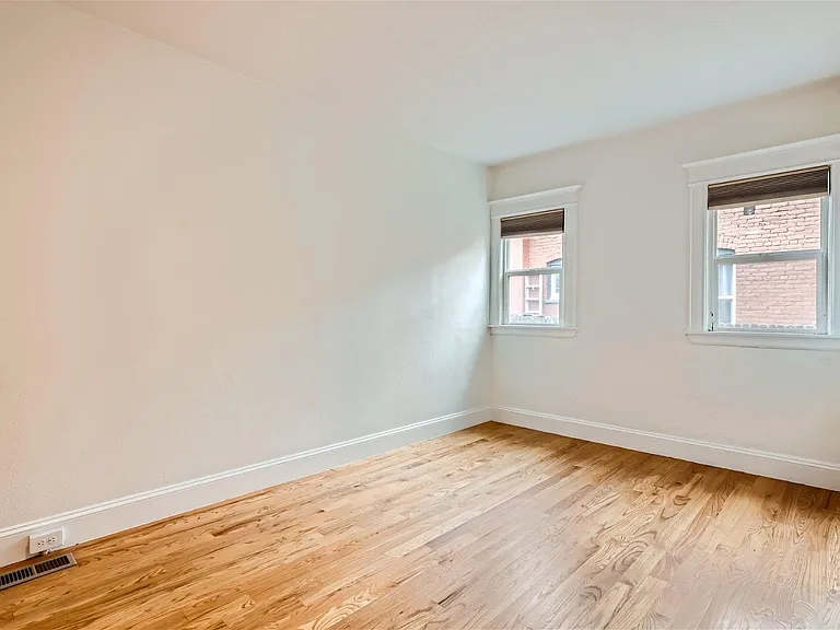 2805 N Franklin St — Photo 5