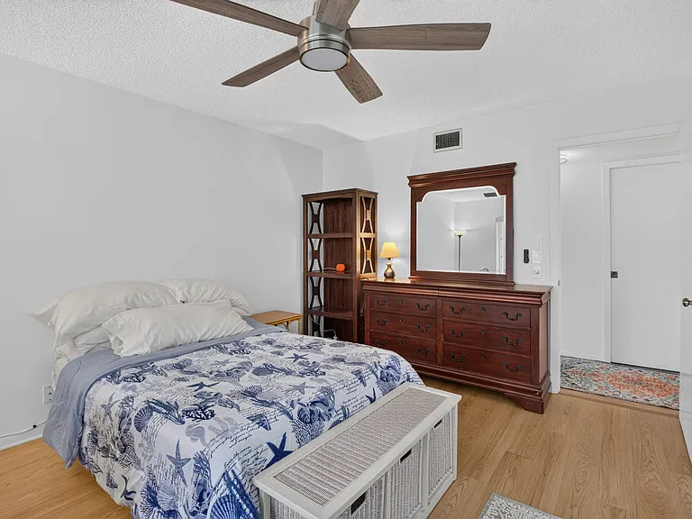 5037 Lakefront Blvd #A — Photo 28