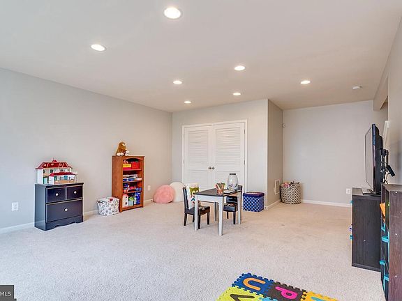 5th image of 115 Blackford Dr