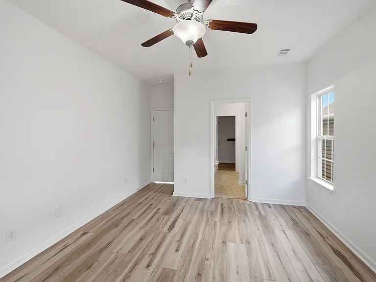5003 Hemlock Ct — Photo 18
