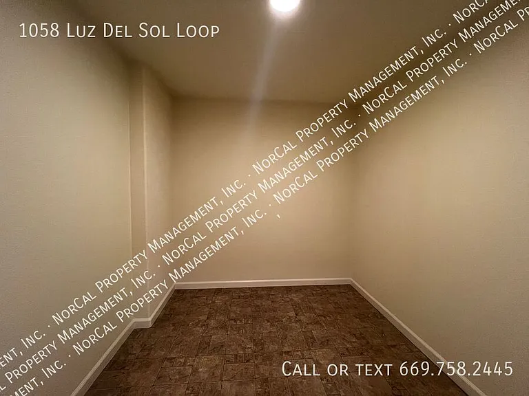 1058 Luz Del Sol Loop — Photo 4