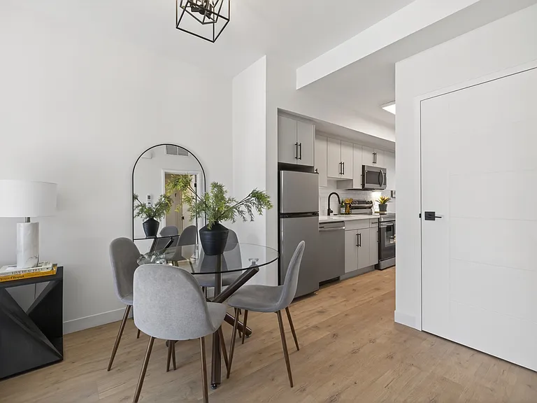 11 Merkel Manza Blvd — Photo 25