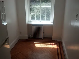 Rented by Green Line Realty