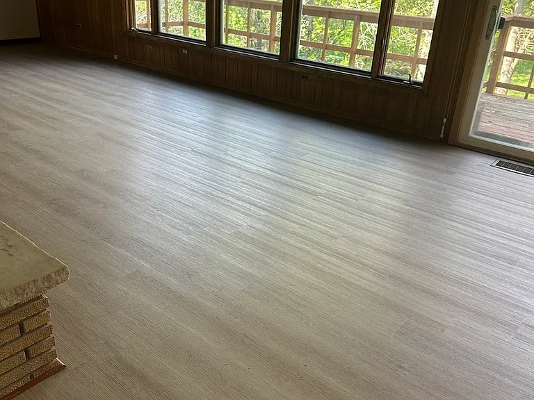 2030 Crestwood Ln — Photo 2