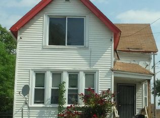 1120 W Chambers St #2, Milwaukee, WI 53206