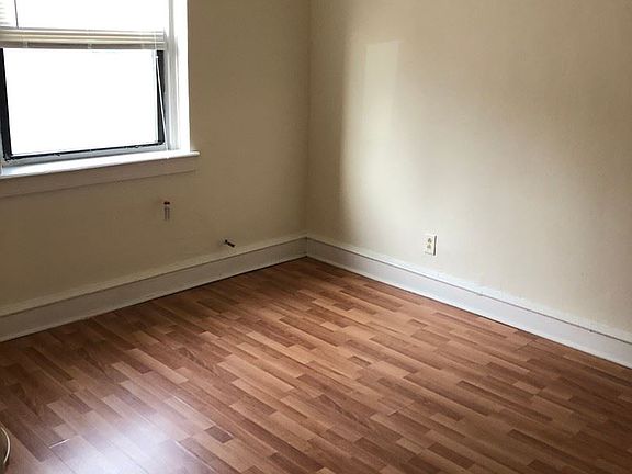 2nd image of 709 E Church Ln APT E2