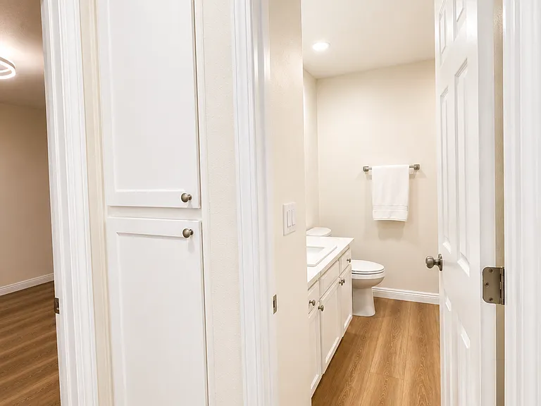 Cedar Crest Apartments — Photo 28
