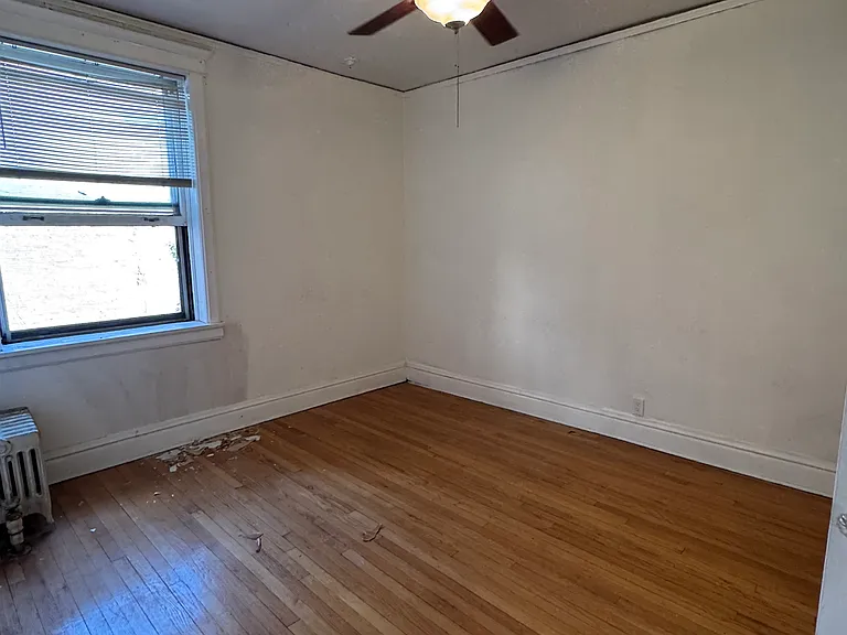 3623 N Pine Grove Ave #2W — Photo 9