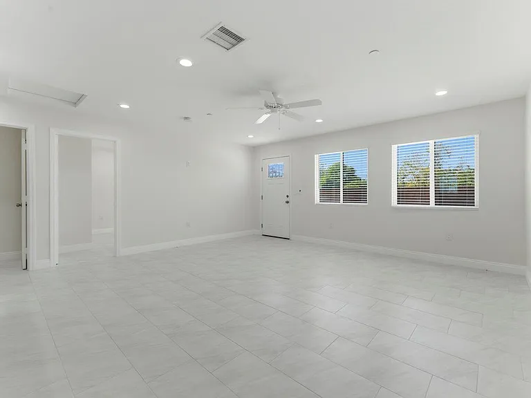 10 Cortez St #2 — Photo 4