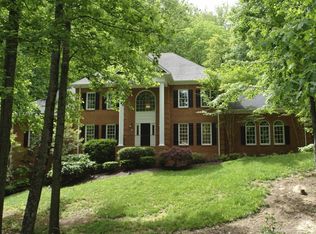 1628 Strawberry Mountain Dr, Roanoke, VA 24018