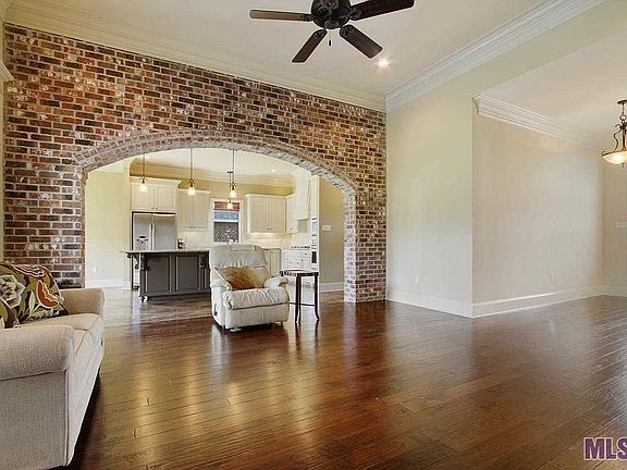 4th image of 9098 Villa Haven Dr