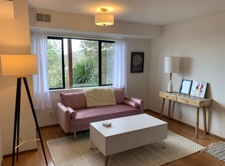 7011 Snake Rd, Oakland, CA 94611