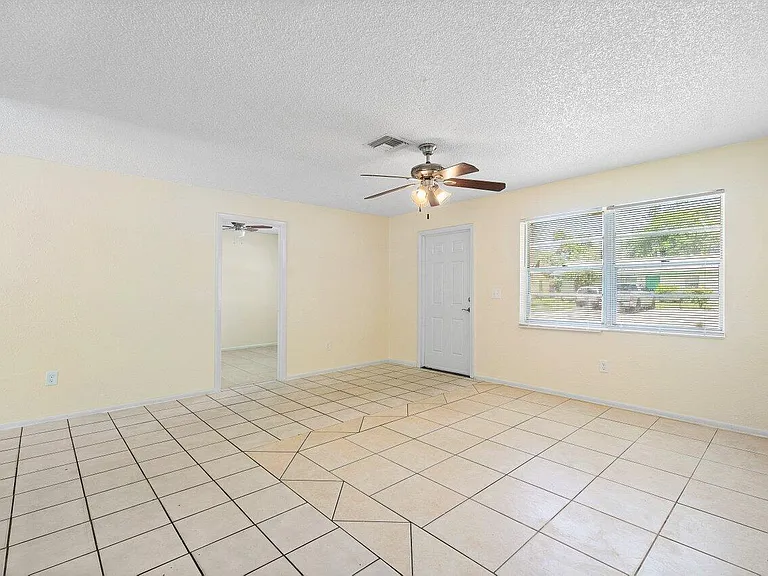4861 Gulfstream Rd — Photo 8