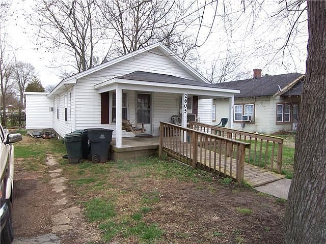 2nd image of 2605 Elliott Dr