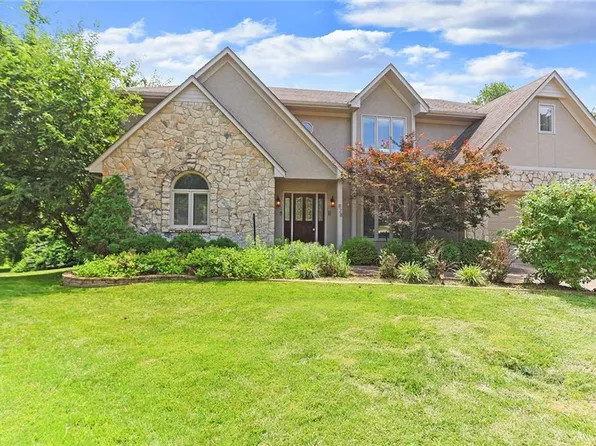 828 NE Mary Ct, Blue Springs, MO 64014