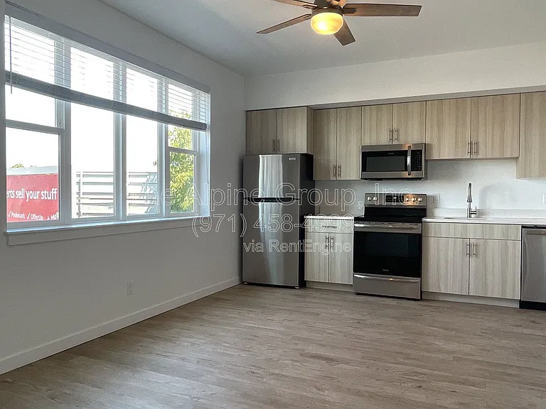 3014 SE 8th Ave #302 — Photo 5