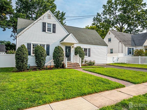 4th image of 23 Mayfield Pl