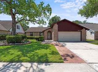 14719 Wind Free Dr, Houston, TX 77040