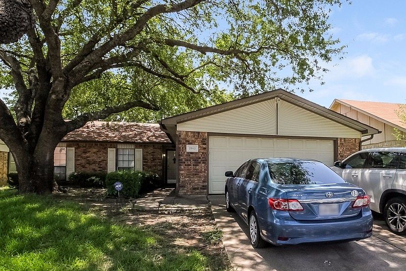 2nd image of 2312 Pennington Dr