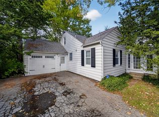 105 Masters Rd, Syracuse, NY 13214