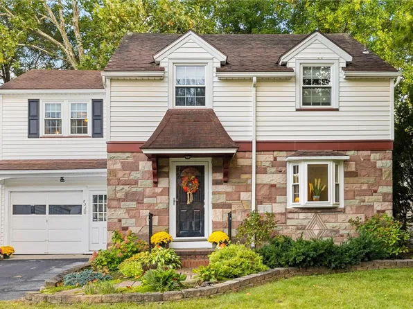 831 Hinchey Rd E, Rochester, NY 14624