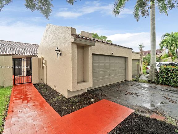 3rd image of 607 Village Lake Dr #607
