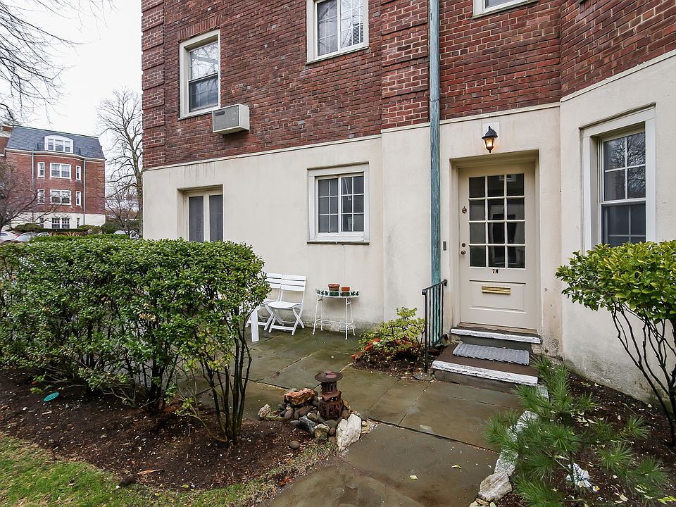 1st image of 7 Chateaux Cir APT 7N
