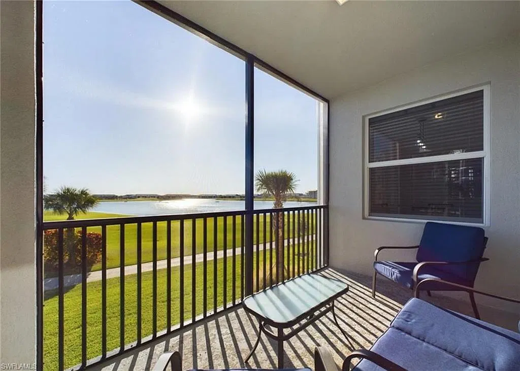2 bed, 2.0 bath, 1154 sqft, $2,500 — Photo 2