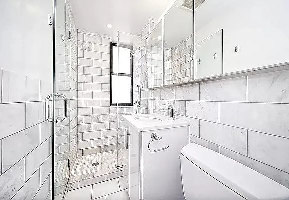 5th image of 102 Norfolk St APT 5