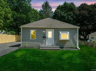 8 Mapes Ln, Monroe, NY 10950