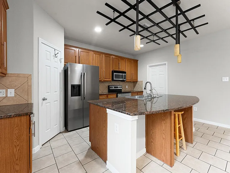 135 S Spinning Wheel Cir — Photo 40