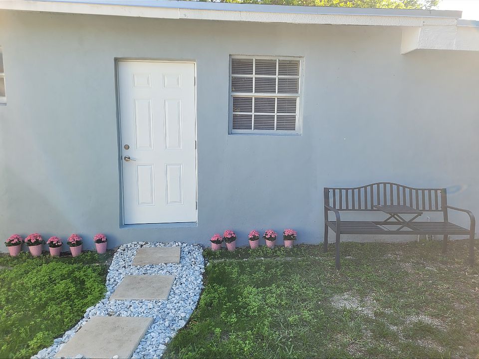 1st image of 309 NW 44th Ave #2