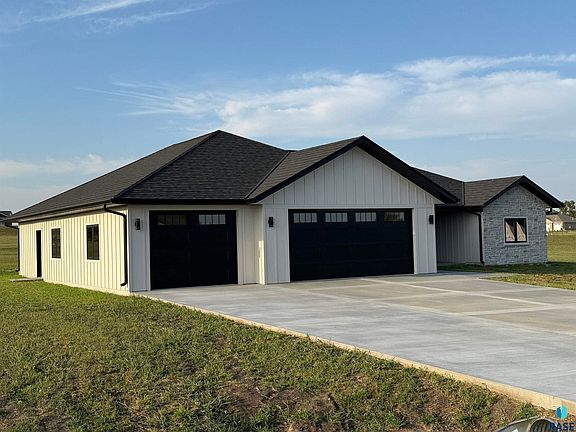 5th image of 106 Caleb Ct