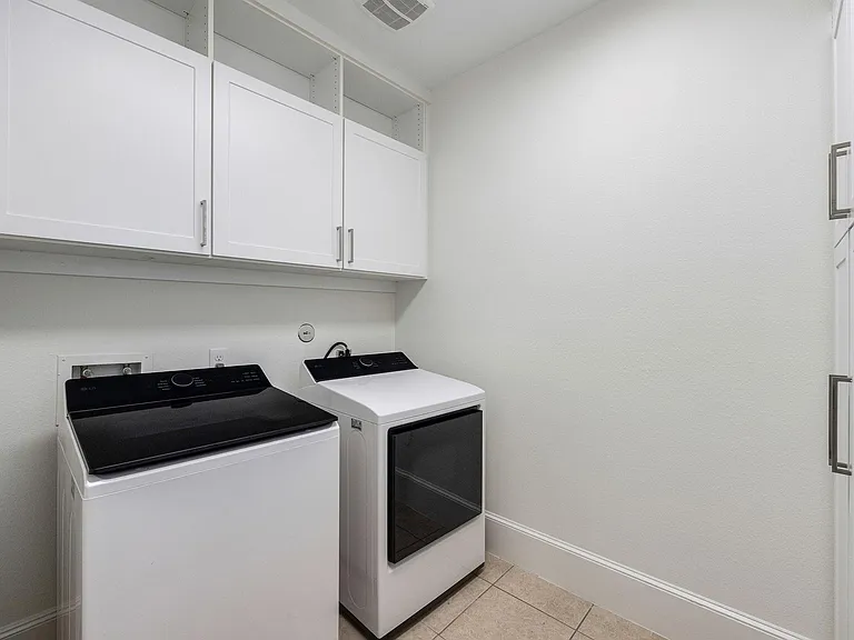 8213 Cabernet Ln — Photo 27