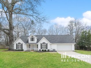 1512 Riverglen Dr, Loganville, GA 30052