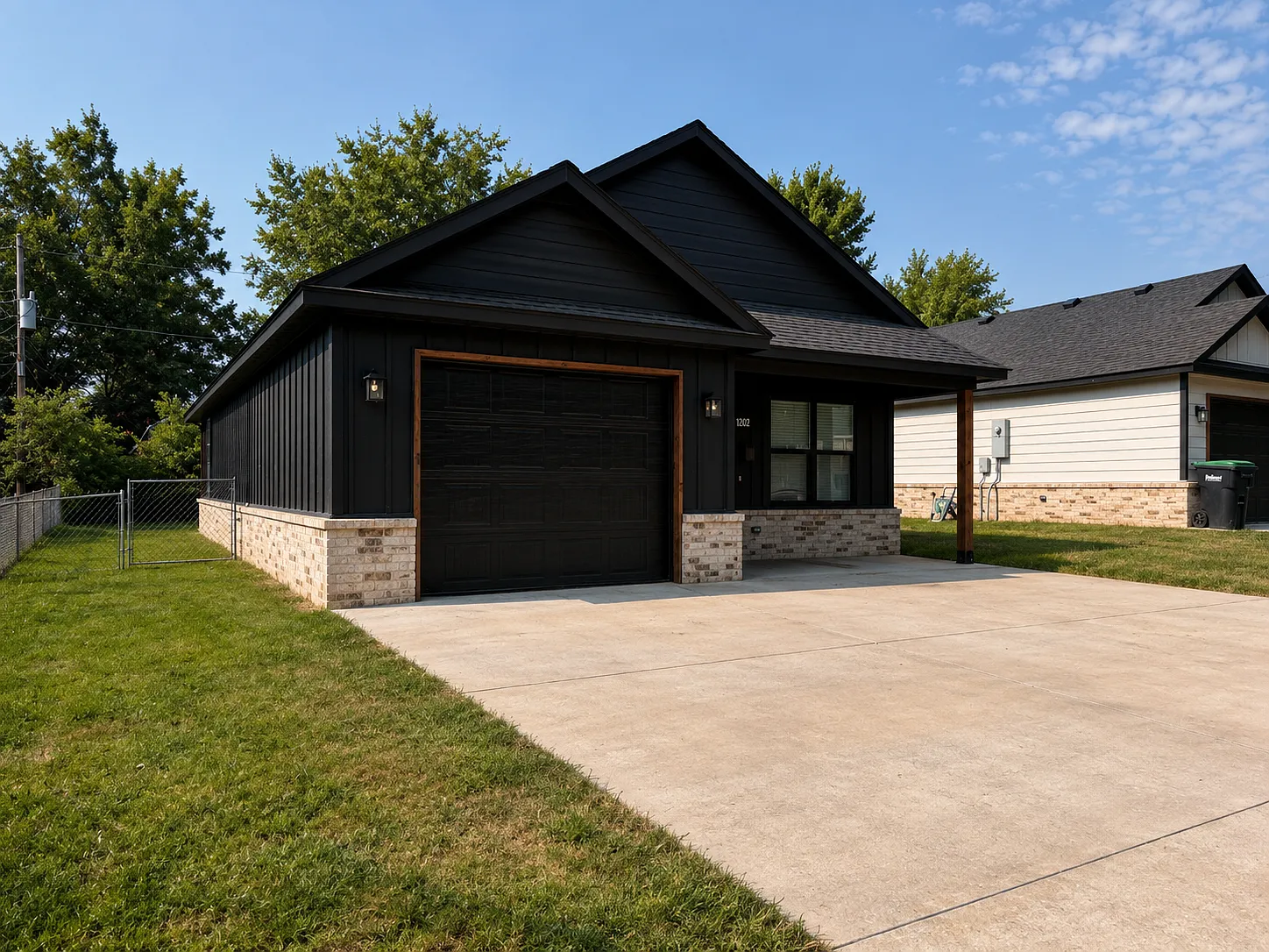 3 bed, 1300 sqft, $1,800 — Photo 3