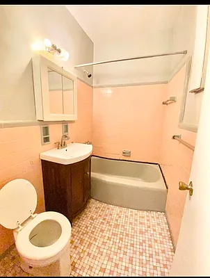 Rented by EastMount Realty LLC | media 5