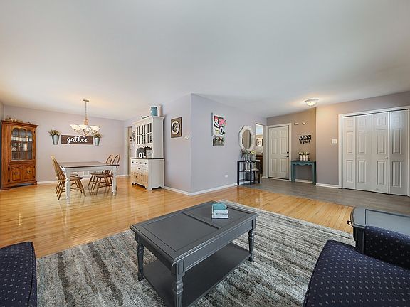 Lots of Space for Family and Entertaining Friends