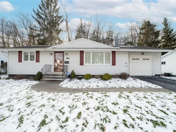 114 Oakridge Dr, Solvay, NY 13209