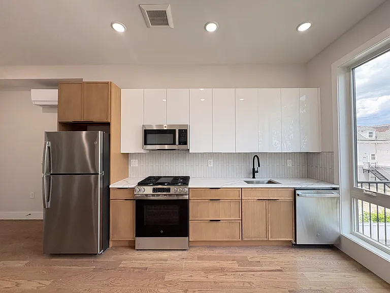 40 Lembeck Ave #307 — Photo 1