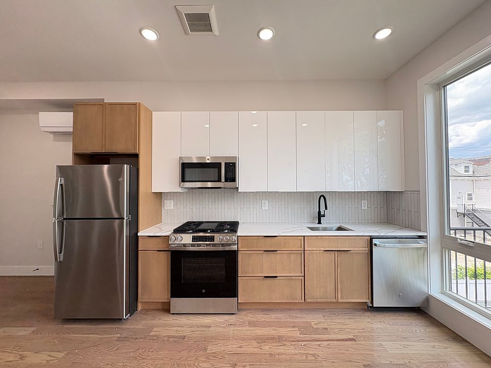 1st image of 40 Lembeck Ave #307