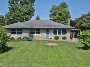8102 Gayeway Dr, Louisville, KY 40219