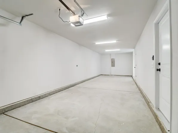 Crossings at NoDa - Townhomes for Rent in Charlotte NC