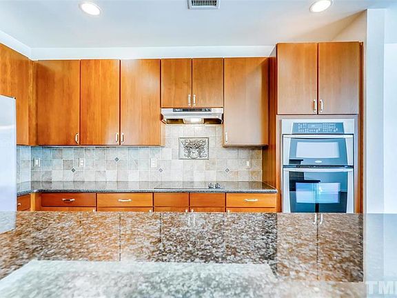 5th image of 1003 Remington Oaks Cir