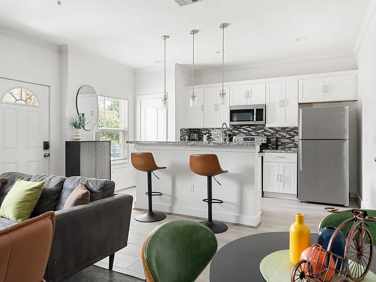 Cozy dining space just off the kitchen and living room.