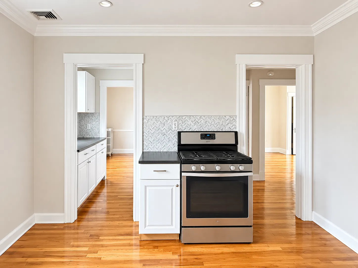 3 bed, $3,100 — Photo 2