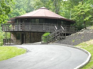 833 Fern Ln, Marion, VA 24354