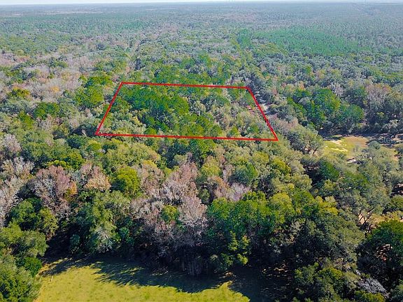 3rd image of 211 Easement Ln