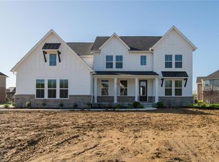 12510 Treeline Trl, North Royalton, OH