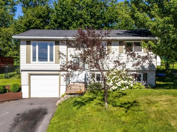 42 Paxton Dr, Cole Harbour, NS B2W 4T2